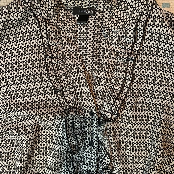 East 5th Blouse Ruffle Short Sleeve Size 1XG - Picture 6 of 9